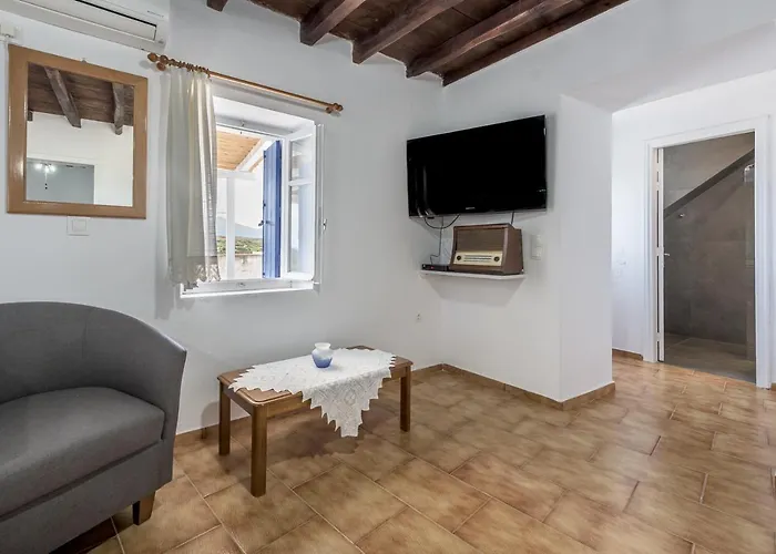 Apartment Sofaki Milos Trypiti