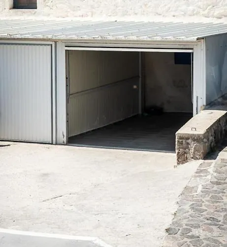 Apartment Sofaki Milos Tripiti